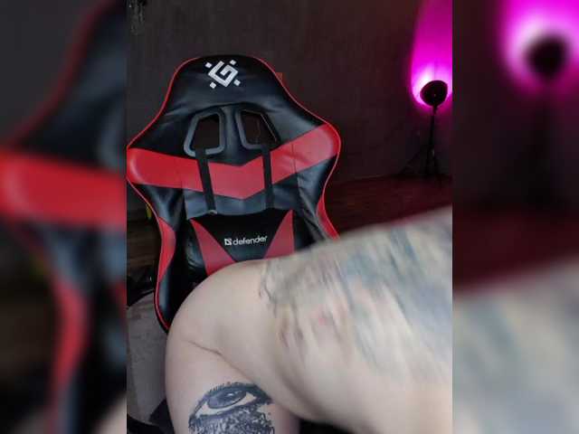  a-squirter chat room