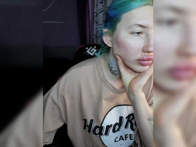 a-squirter's BongaCams show and profile