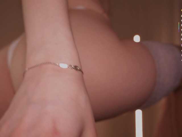 evie-sapphire's BongaCams show and profile