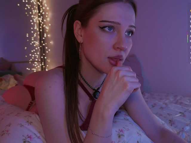 evie-sapphire's BongaCams show and profile