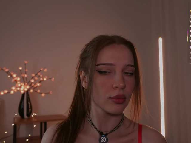 evie-sapphire's BongaCams show and profile