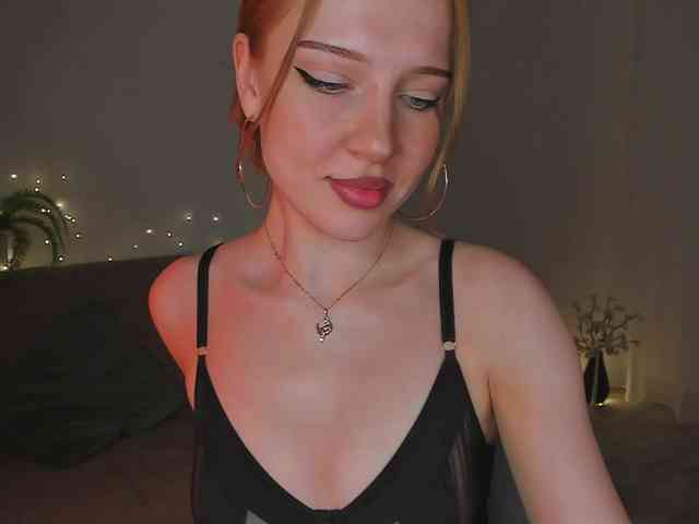 evie-sapphire evie-sapphire