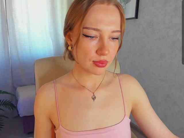 nude live Evie-sapphire