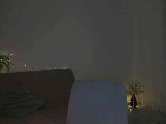 evie-sapphire Live Webcam on BongaCams