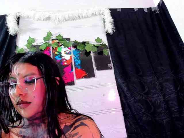 Chantallthx webcam