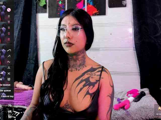 Chantallthx webcam