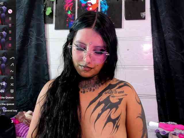 Chantallthx webcam