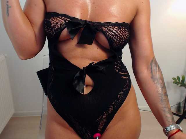 LovelyBrownie's BongaCams show and profile