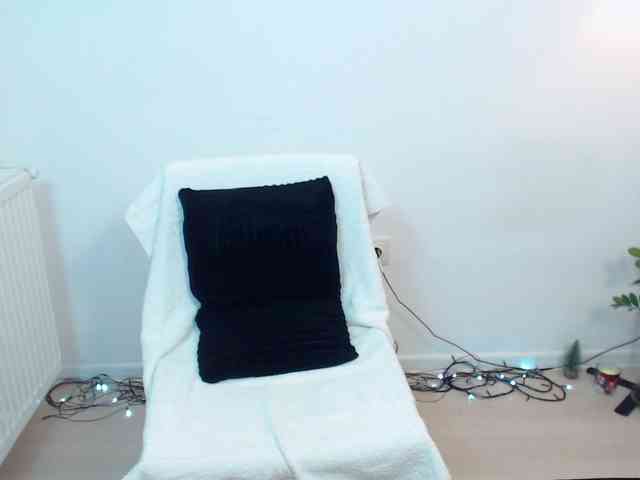 LovelyBrownie webcam