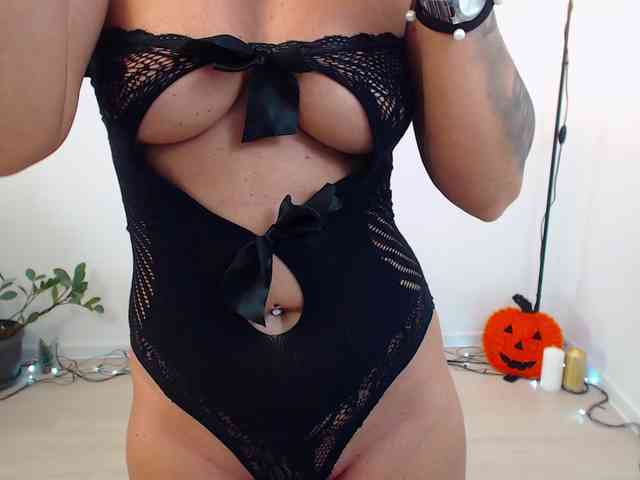 LovelyBrownie webcam