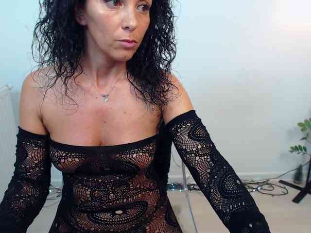 LovelyBrownie webcam