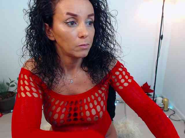 LovelyBrownie webcam