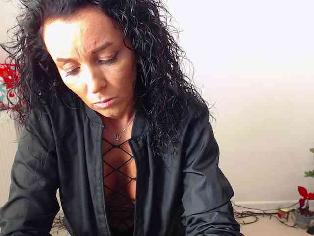 LovelyBrownie webcam