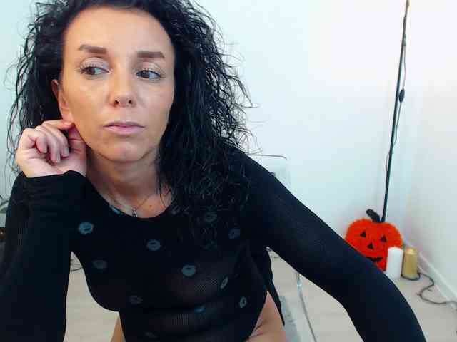LovelyBrownie webcam