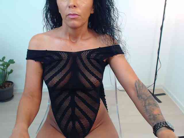 LovelyBrownie webcam