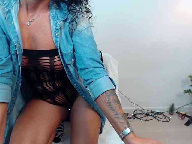 LovelyBrownie webcam