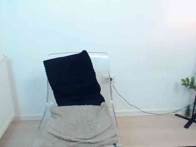 LovelyBrownie webcam