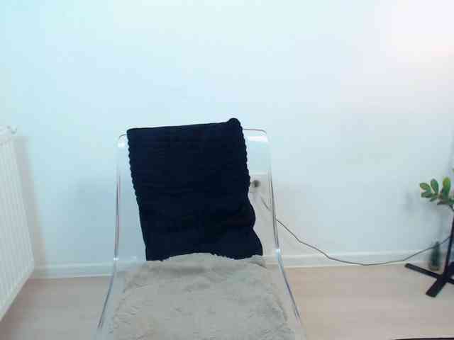 LovelyBrownie webcam