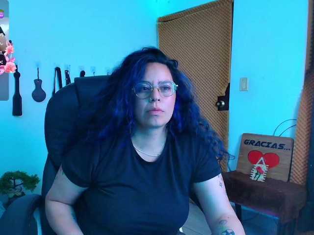 elektra-32's BongaCams show and profile