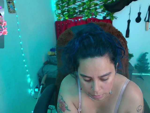 elektra-32's BongaCams show and profile