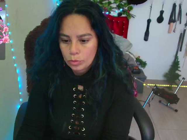 elektra-32's BongaCams show and profile