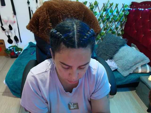 elektra-32 webcam bongacams model stream image