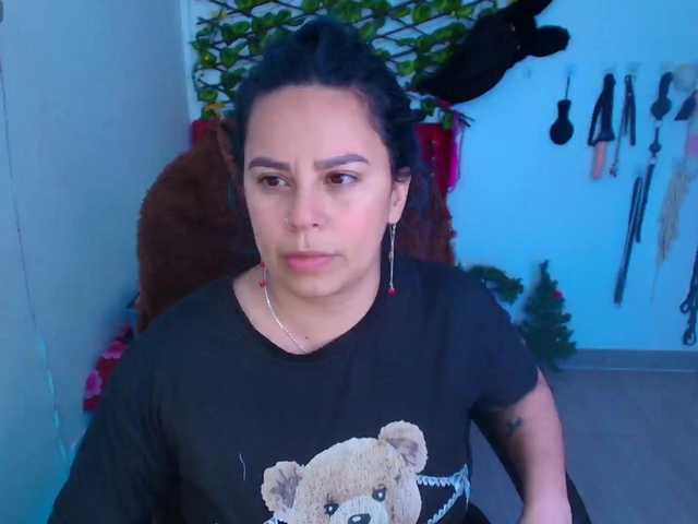 elektra-32's BongaCams show and profile