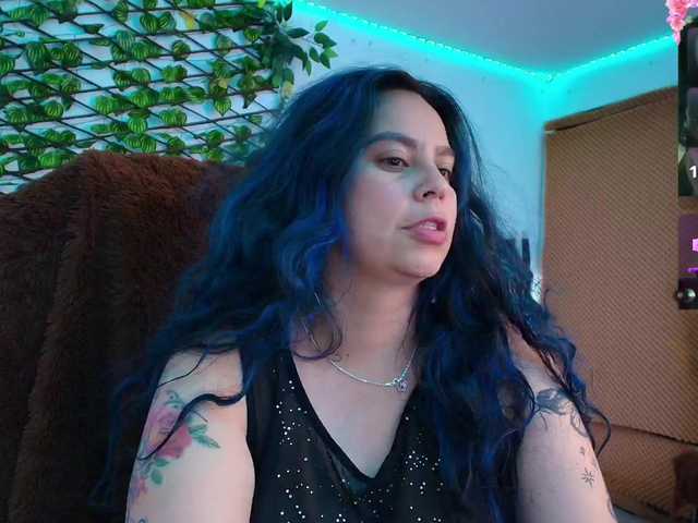 elektra-32's BongaCams show and profile