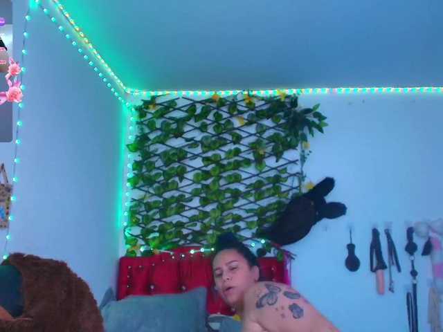 elektra-32's BongaCams show and profile