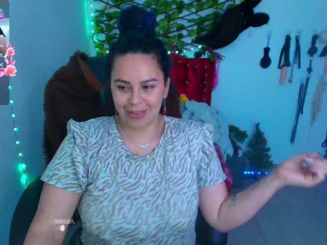 elektra-32's BongaCams show and profile