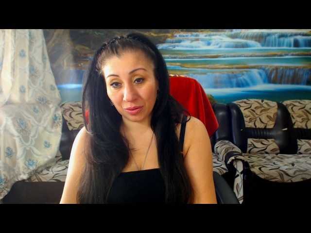 MoistMady's BongaCams show and profile