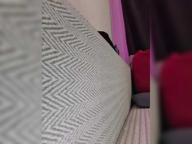 elaizza's BongaCams show and profile