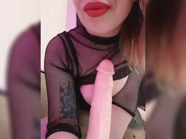 elaizza from BongaCams is Freechat