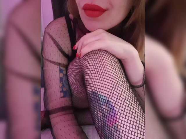 elaizza's BongaCams show and profile