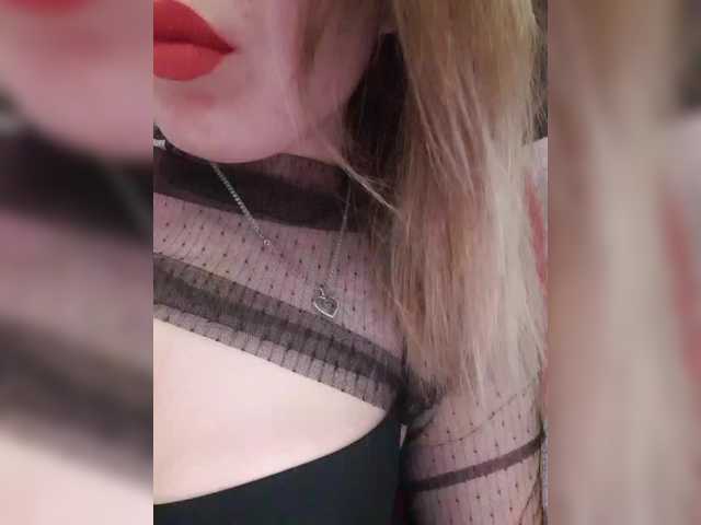 elaizza's BongaCams show and profile