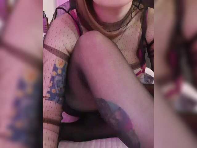 __EElaIzzza__ webcam