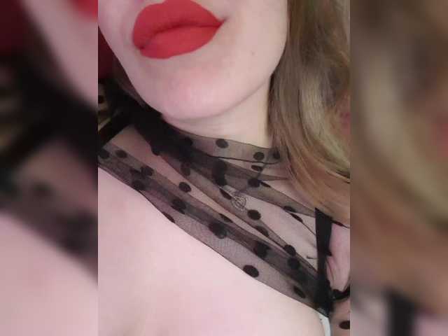 elaizza's BongaCams show and profile