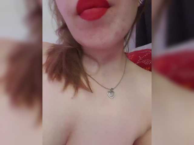 elaizza's BongaCams show and profile