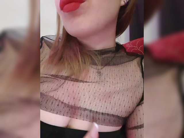 elaizza's BongaCams show and profile