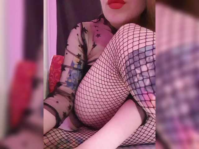 elaizza's BongaCams show and profile