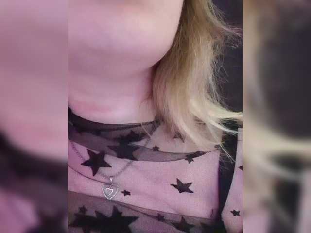 elaizza from BongaCams is Freechat