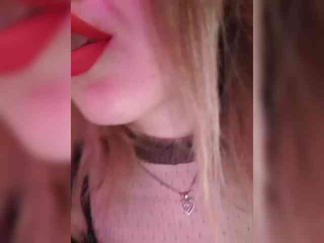 __EElaIzzza__ webcam