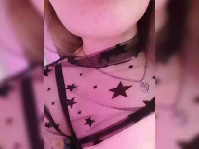 __EElaIzzza__ webcam