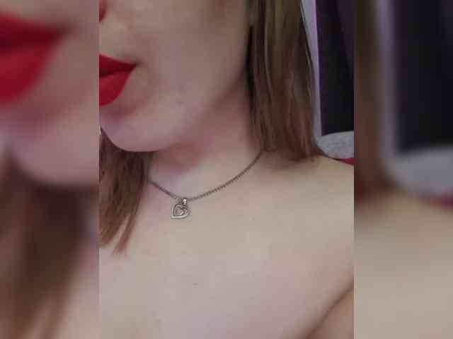 __EElaIzzza__ webcam