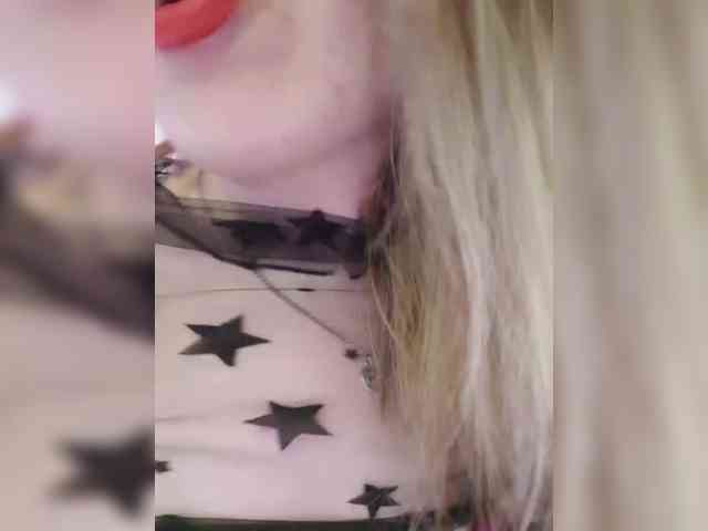 __EElaIzzza__ webcam