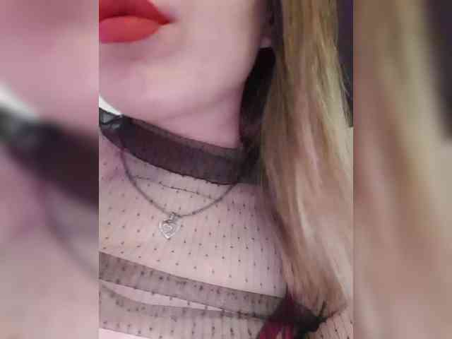 __EElaIzzza__ webcam