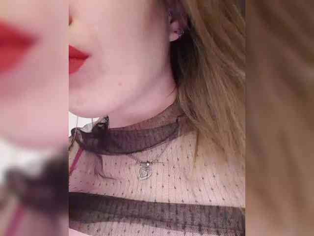 __EElaIzzza__ webcam