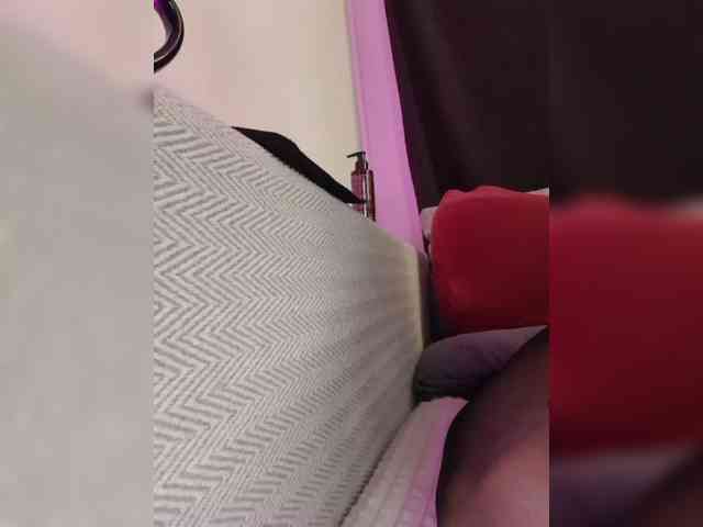 __EElaIzzza__ webcam