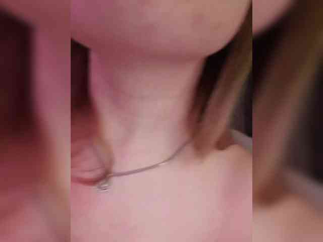 __EElaIzzza__ webcam