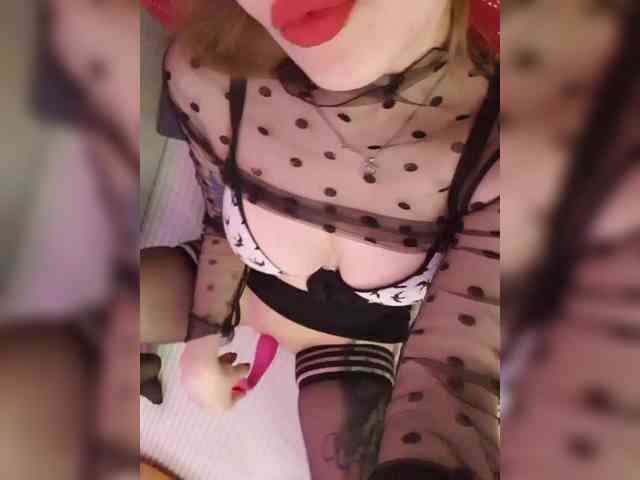 __EElaIzzza__ webcam